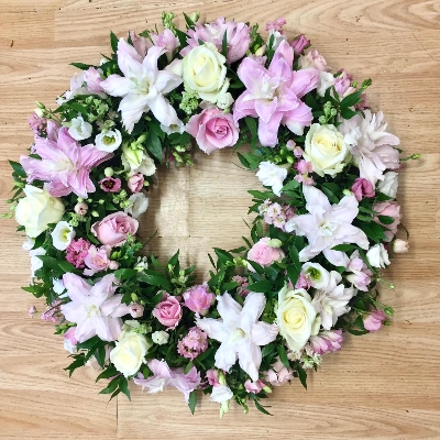 Lily Wreath 16 inch