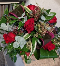 Half Dozen red rose hatbox