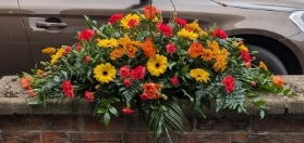 Mixed orange and yellow top spray